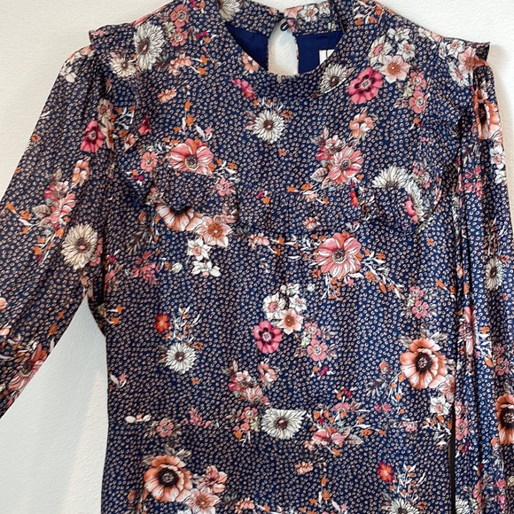 Lost + Wander dress - Picture 2 of 7